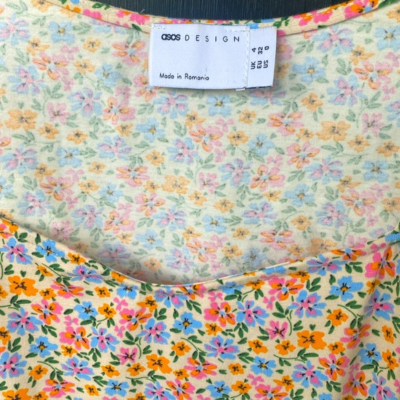 ASOS floral dress, puff sleeves, size US 0.  Unlined. Like new, worn once. - Picture 4 of 4